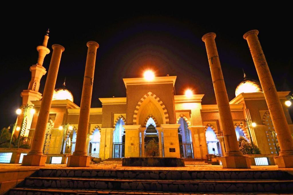 فندق سانتيكا ماكاسار المظهر الخارجي الصورة