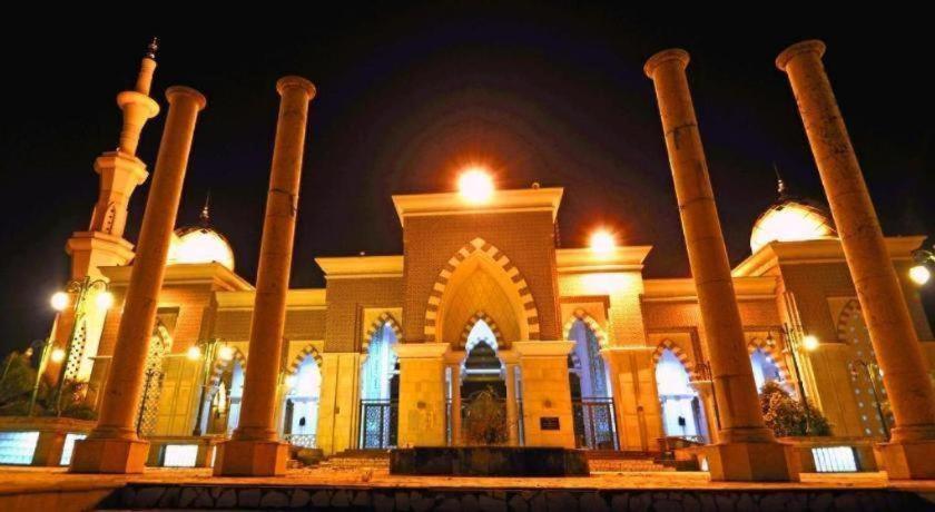 فندق سانتيكا ماكاسار المظهر الخارجي الصورة